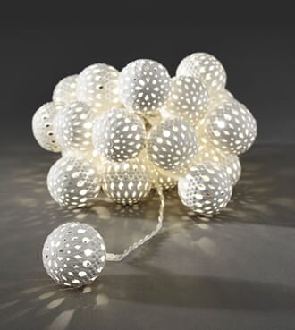 Slynge 24 metallballer hvit varmhvite LED