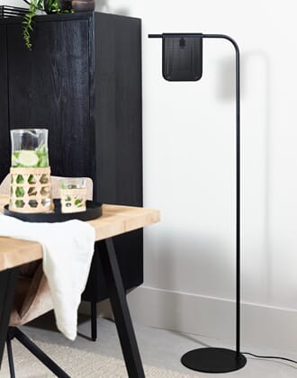 WYATT FLOOR LAMP BLACK