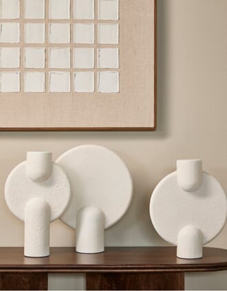 JACKIE SCULPTURE WHITE 27 X 9 X 40