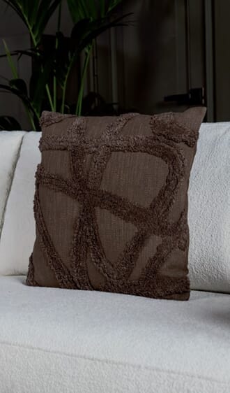 TAOS PILLOW BROWN 50X50 CM