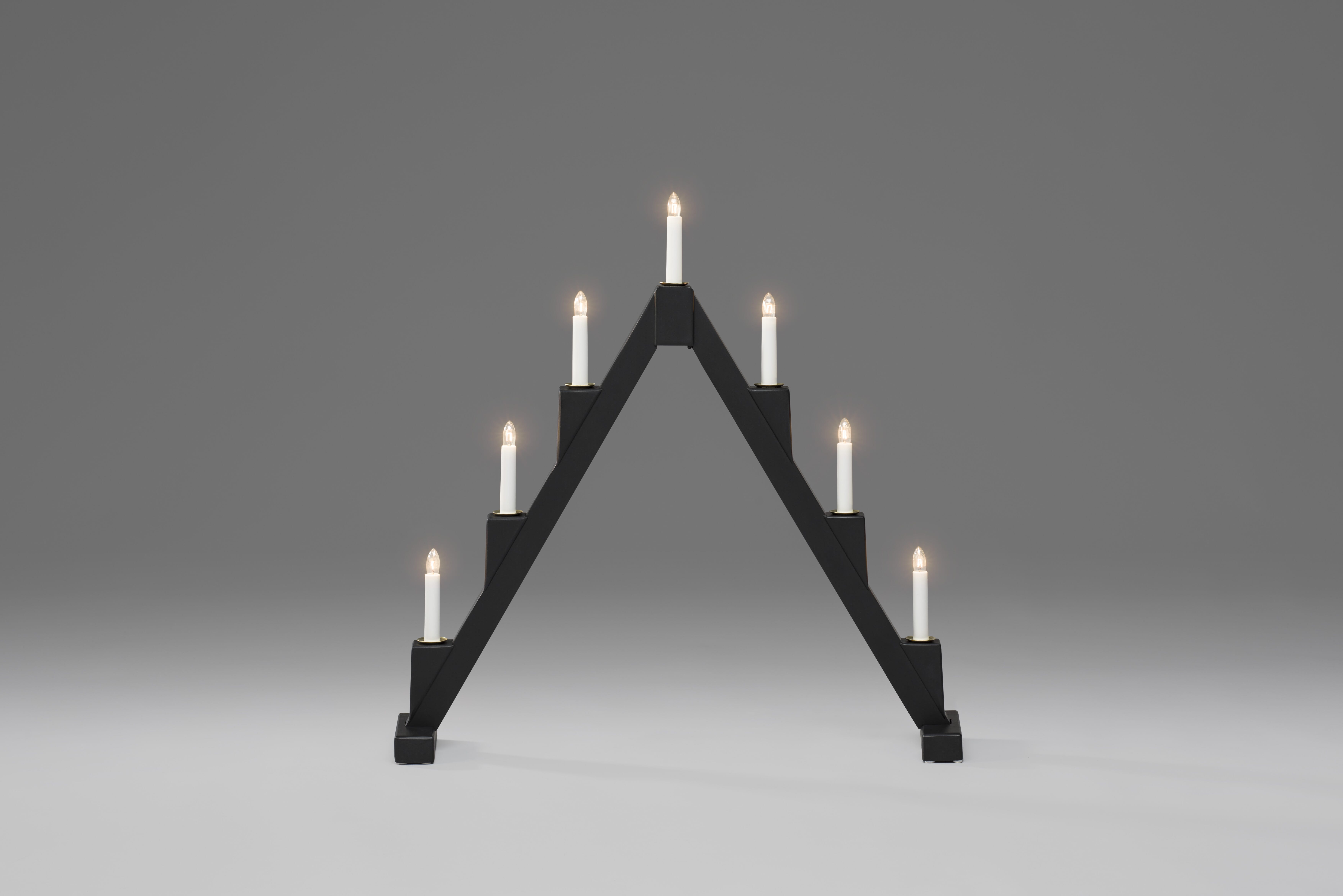 Adventstake 7 lys sort med dekoring messing - Trend Collection AS