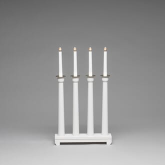 Adventstake 4 armet hvit/messing