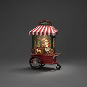 Vannfyllt vogn med nisseverksted