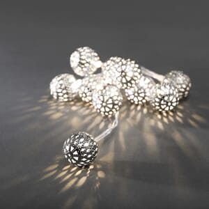 Slynge 10 metallballer 2,5 cm sølv varmhvite LED