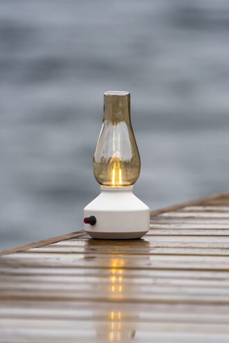 Oppladbar bordlampe hvit