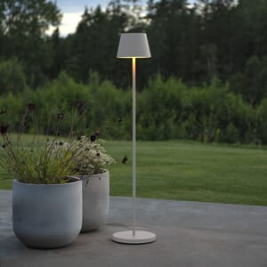 Pomezia gulvlampe medium matt hvit