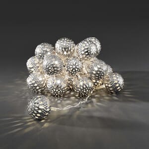 Slynge 24 metallballer sølv varmhvite LED