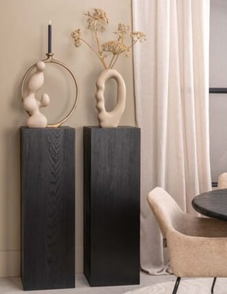 INGE PILLAR BLACK 35X35X110 CM