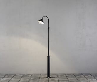 Vega 8W dimbar LED svart ink stolpe 240 cm